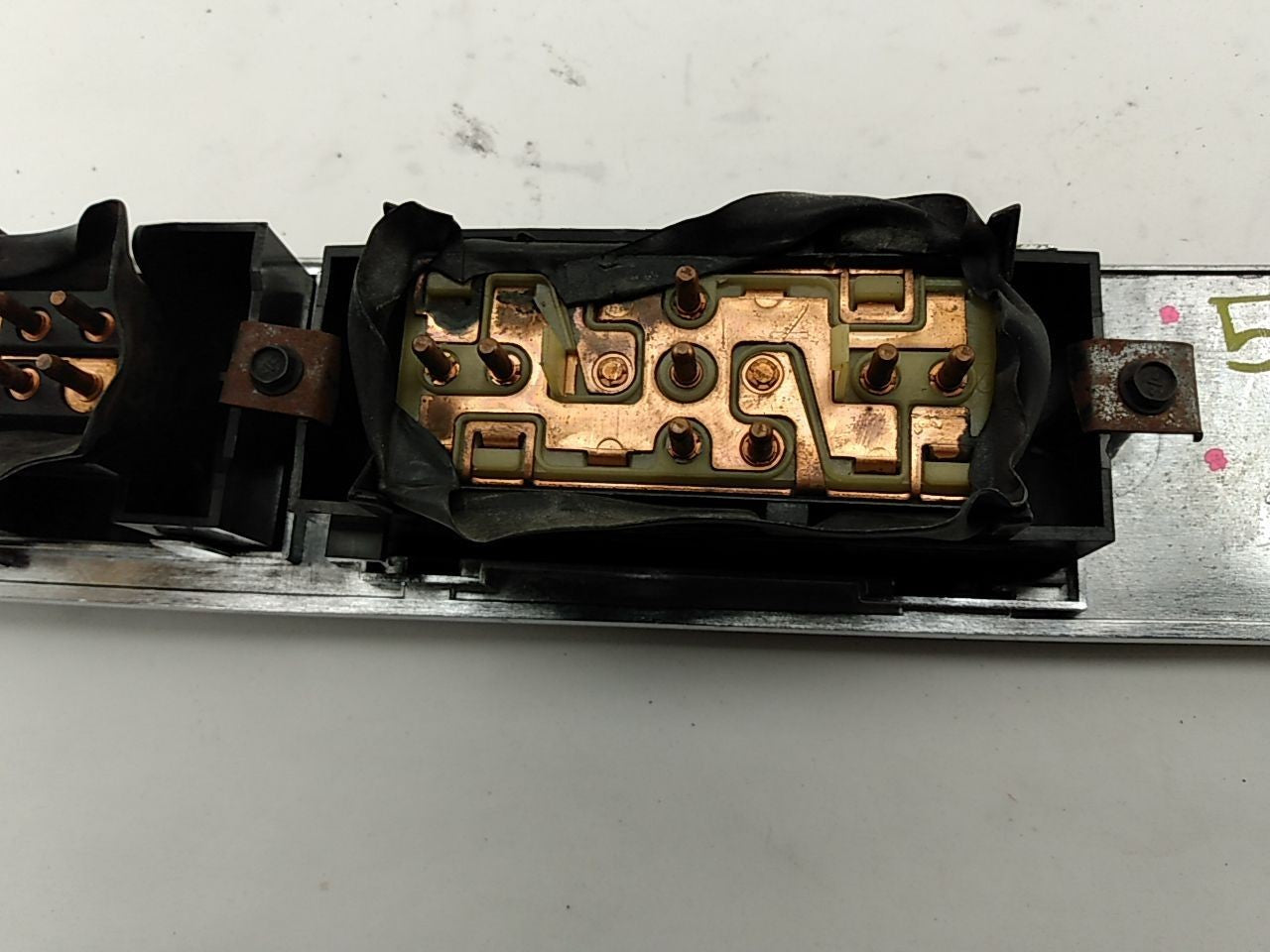 Buick Reatta Passenger Right Front Door Seat Adjuster Switch