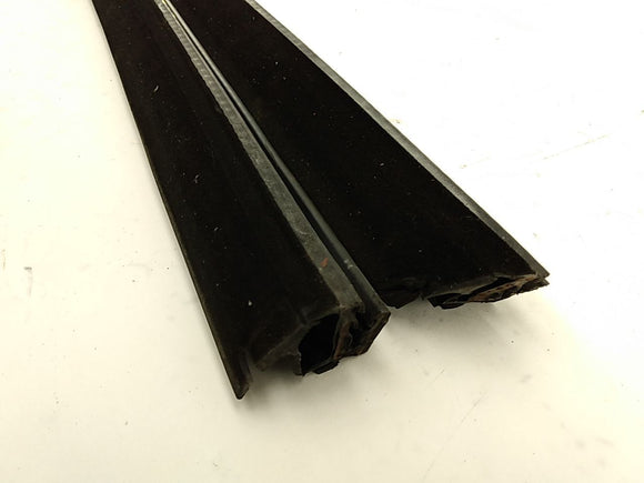 Buick Reatta Pair Of Front Inner Door Window Seals