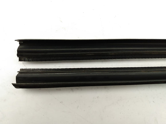 Buick Reatta Pair Of Front Inner Door Window Seals