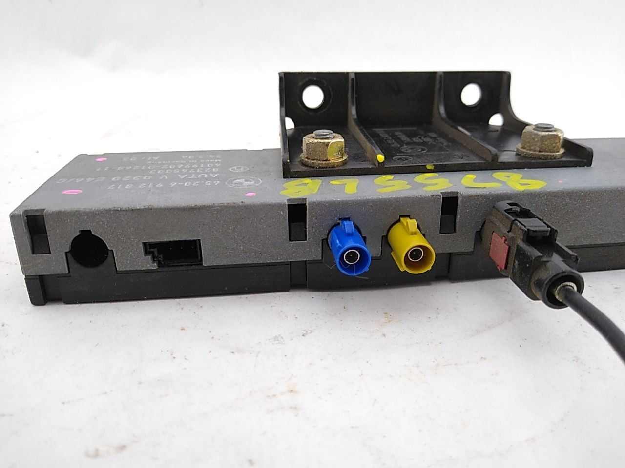 BMW Z4 Radio Antenna Amplifier Diversity & Receiver Module