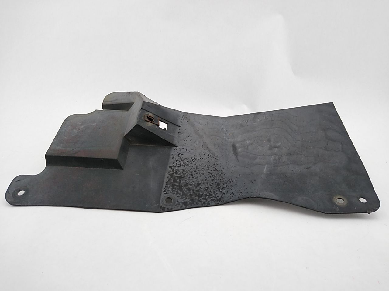 Buick Reatta Passenger Right Front Inner Fender Splash Shield