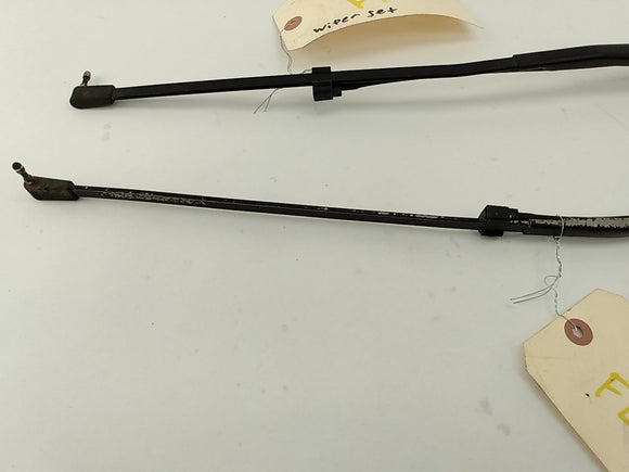 Buick Reatta Pair Of Windshield Wiper Arms