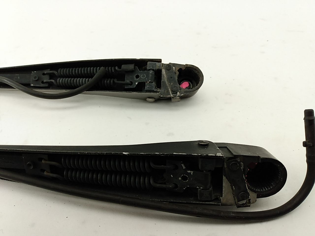 Buick Reatta Pair Of Windshield Wiper Arms