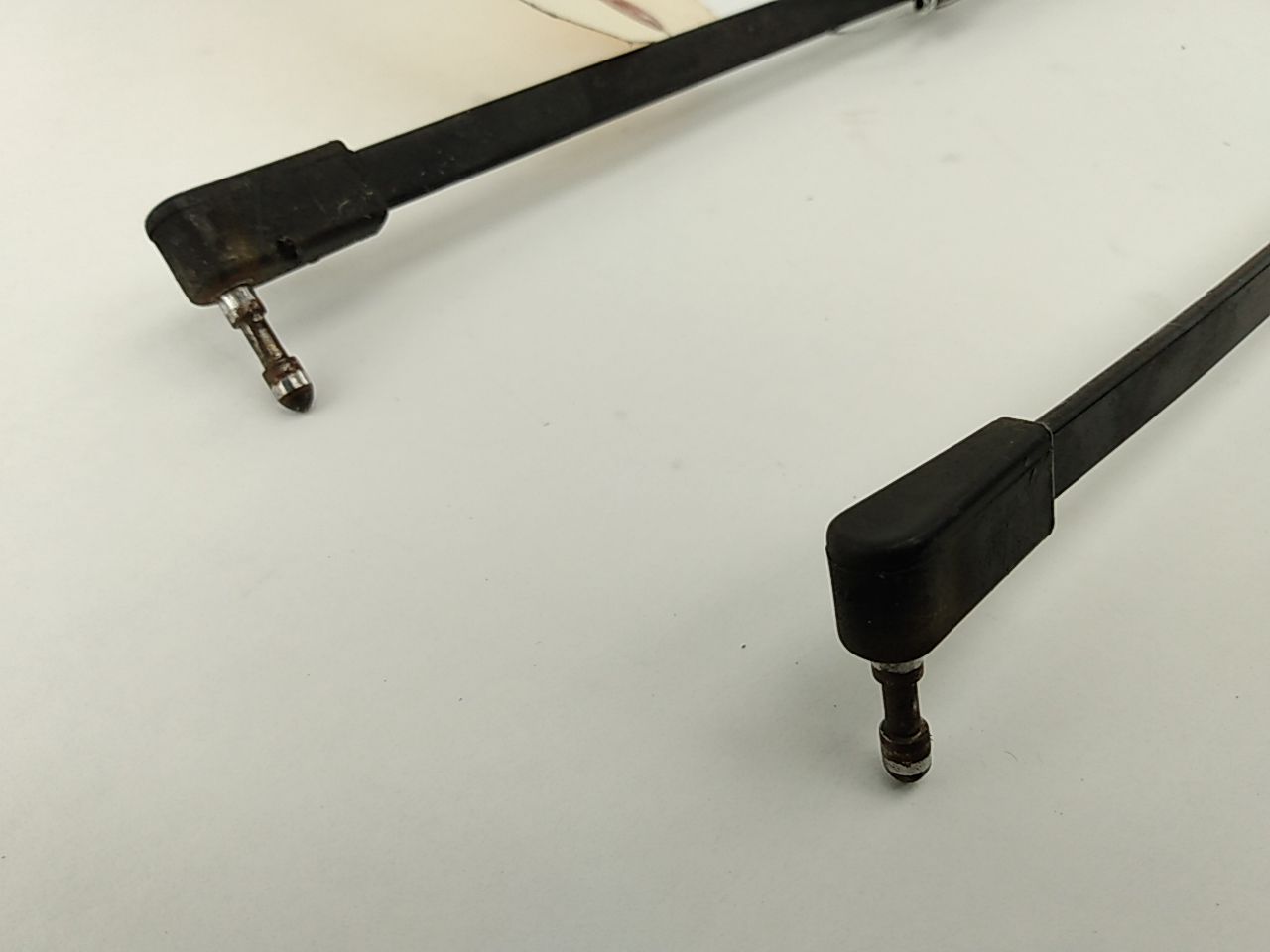 Buick Reatta Pair Of Windshield Wiper Arms