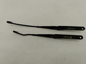 BMW Z4 Pair Of Windshield Wiper Arms - 0
