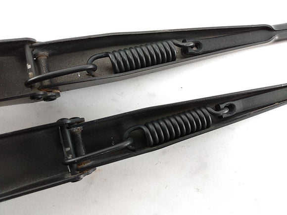 BMW Z4 Pair Of Windshield Wiper Arms