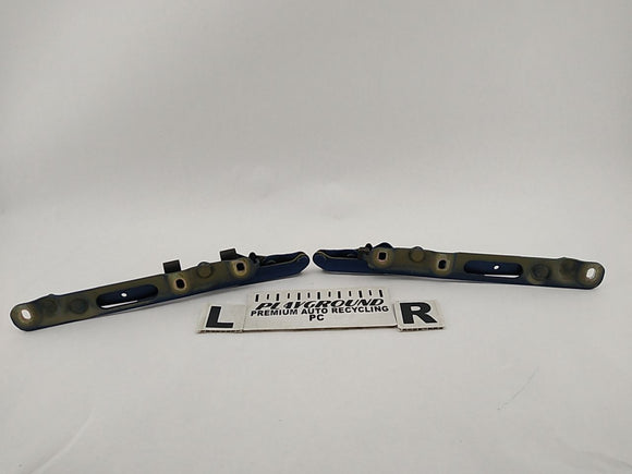 BMW 323i Pair Of Trunk Lid Hinge Brackets