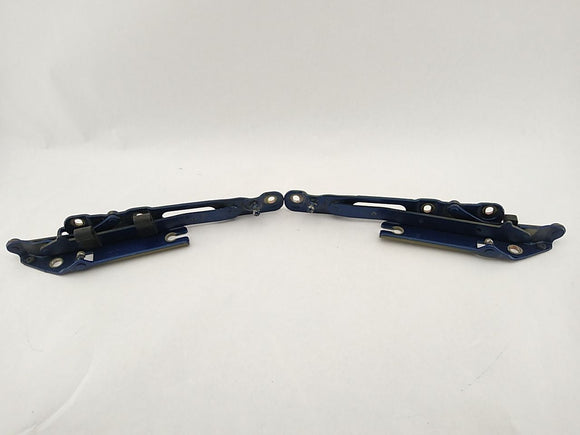 BMW 323i Pair Of Trunk Lid Hinge Brackets