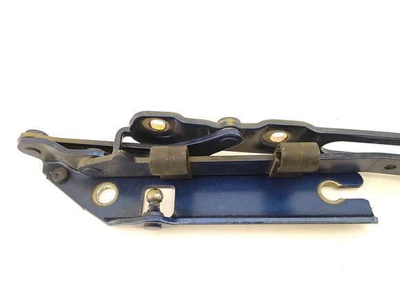 BMW 323i Pair Of Trunk Lid Hinge Brackets