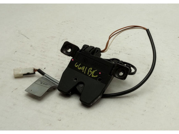 BMW 328i Trunk Lock Latch
