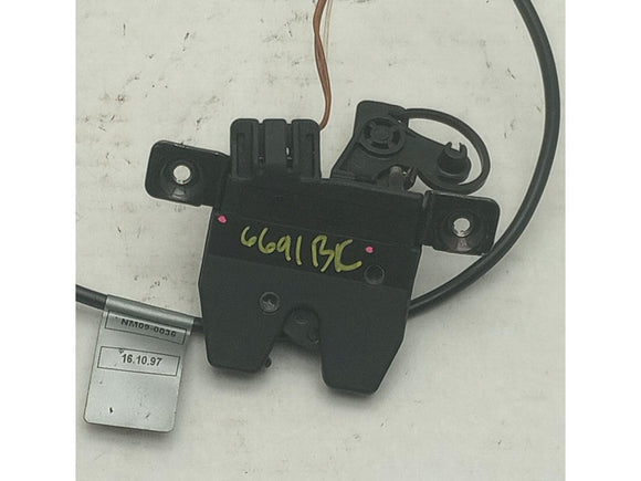 BMW 328i Trunk Lock Latch