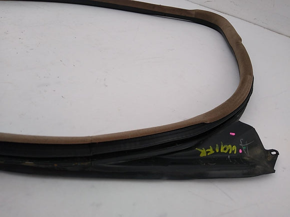 BMW 328i Pair Of Door Seal Moldings