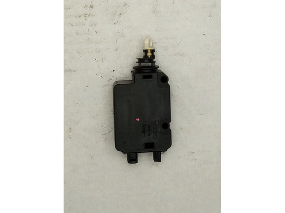 BMW 323i Trunk Lock Latch Actuator