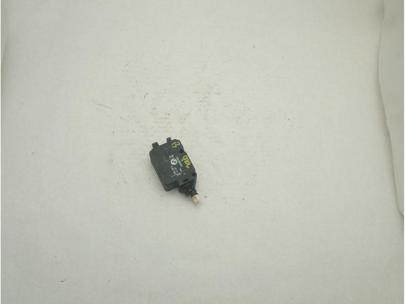 BMW 323i Trunk Lock Latch Actuator