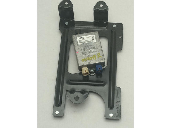 BMW 650i Antenna Hub Interface Module