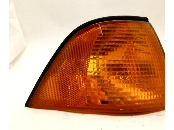 BMW 328i Passenger Right Front Turn Signal Light