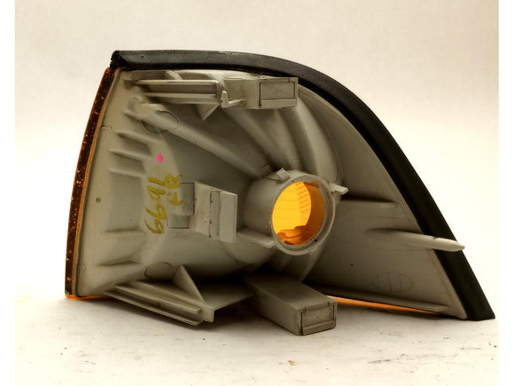 BMW 328i Passenger Right Front Turn Signal Light