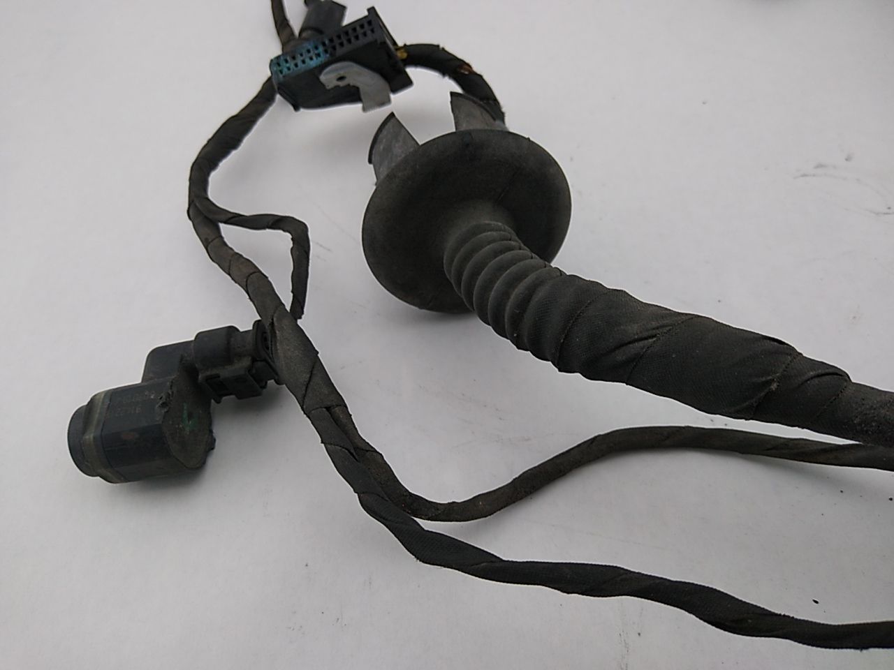 BMW 650i Rear Bumper Wiring Harness & Park Assist Sensors