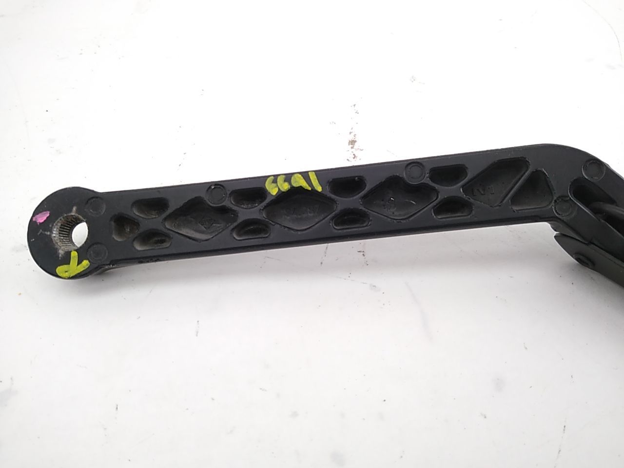 BMW 328i Pair Of Windshield Wiper Arms