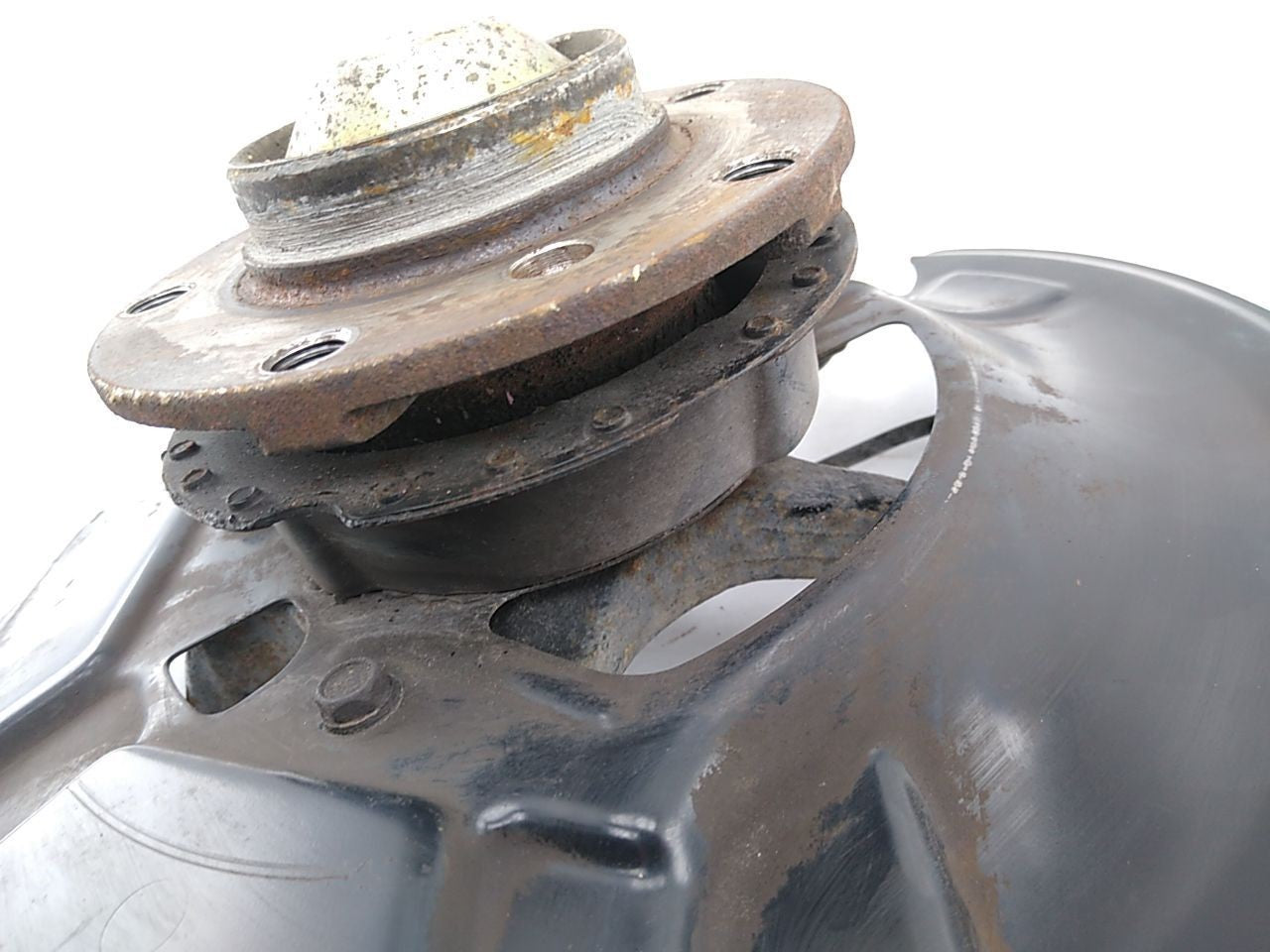 BMW 328i Passenger Right Front Spindle Knuckle Hub