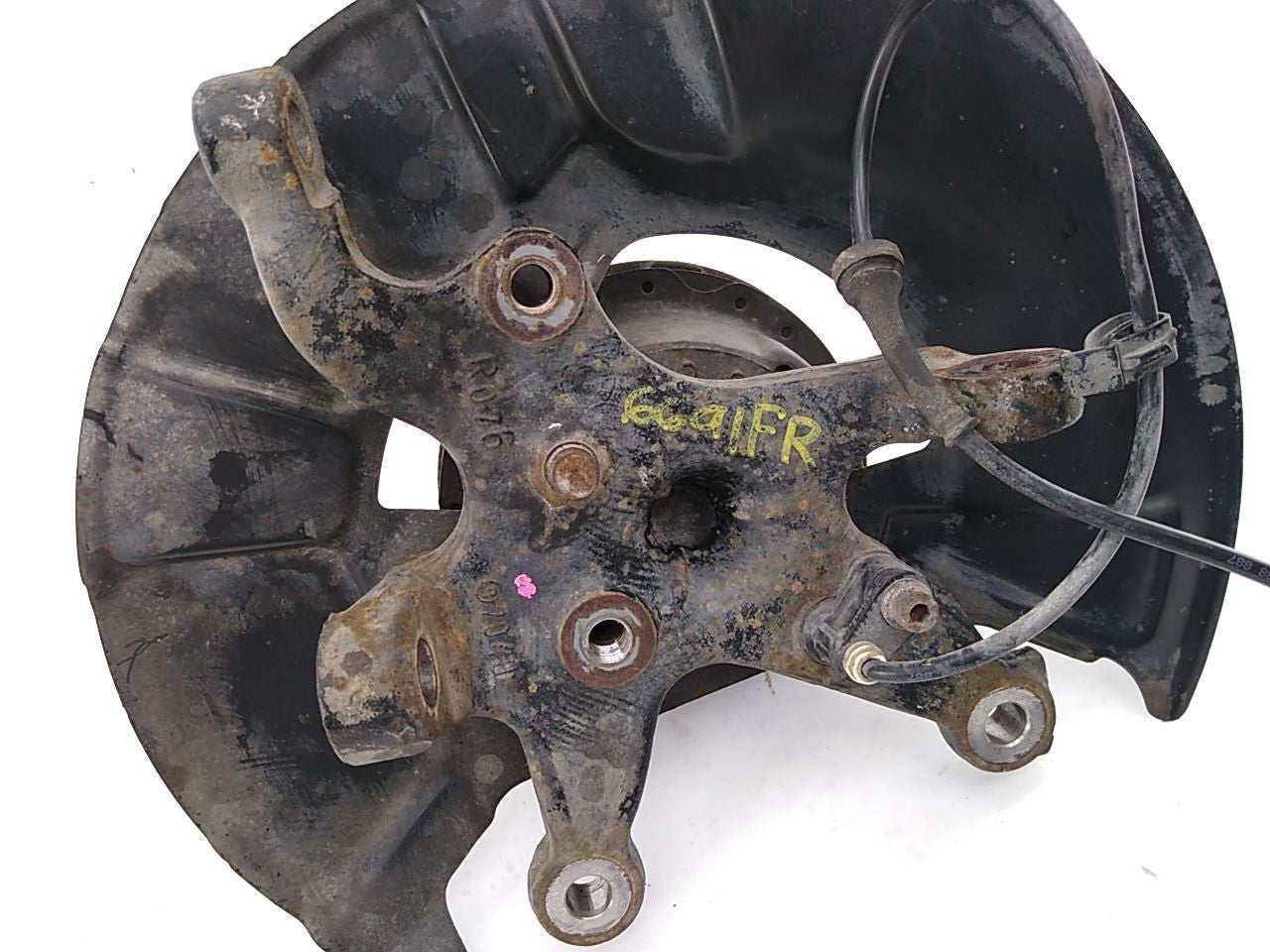 BMW 328i Passenger Right Front Spindle Knuckle Hub