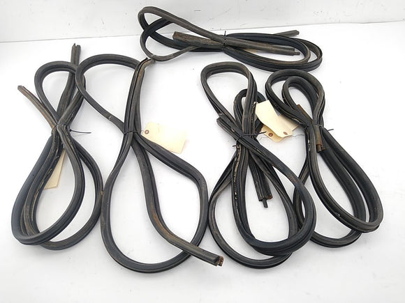 Jeep Cherokee Set Of Door & Hatch Seal Molding Weatherstrips