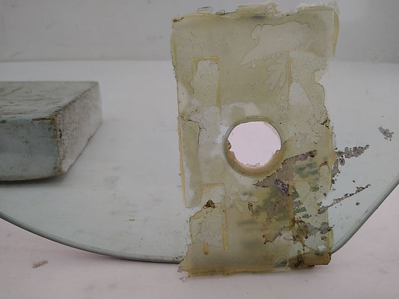 BMW 650i Passenger Right Front Door Window Glass