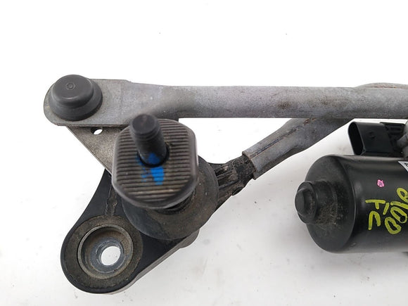 BMW 650i Front Windshield Wiper Transmission & Motor