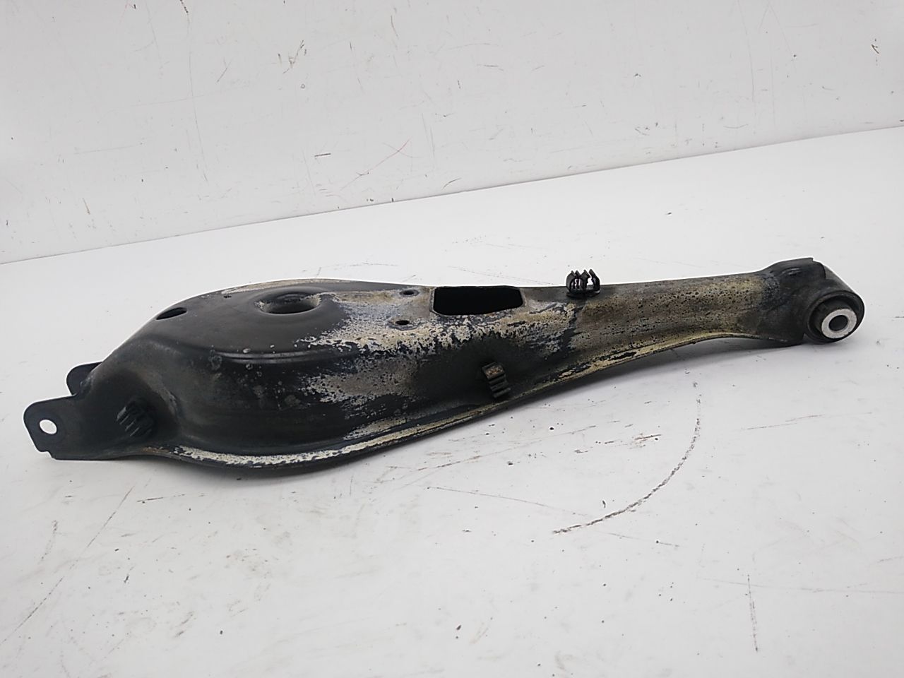 BMW 323i Pair Of Rear Lower Control Arms