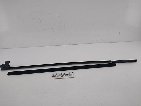 Saab 9-3 Pair Of Front Right Window Sweeps
