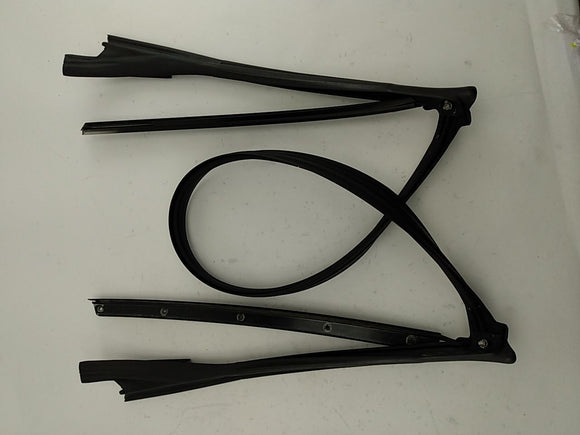 Saab 9-3 Pair Of Rear Window Moulding Trims