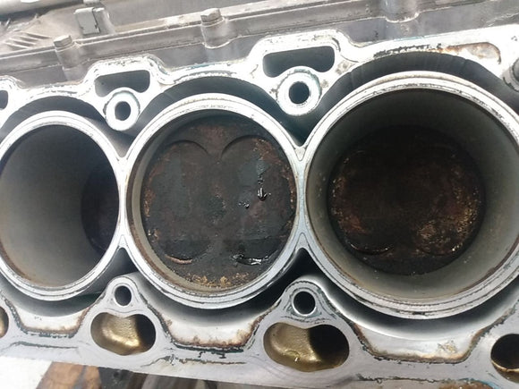 BMW 650i Engine Cylinder Block 4.8L V8