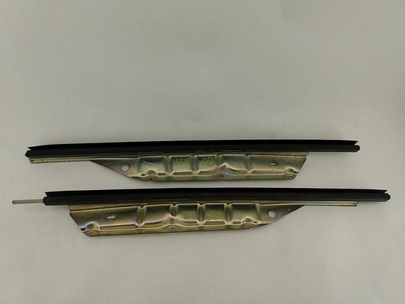 Saab 9-3 Pair Of Rear Quarter Window Sweeps
