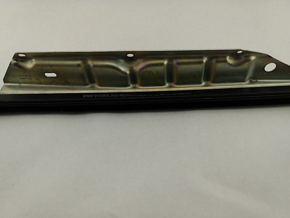 Saab 9-3 Pair Of Rear Quarter Window Sweeps