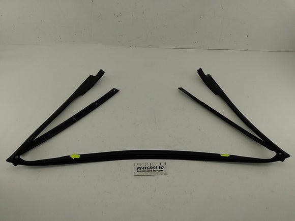 Saab 9-3 Front Windshield Molding Seal