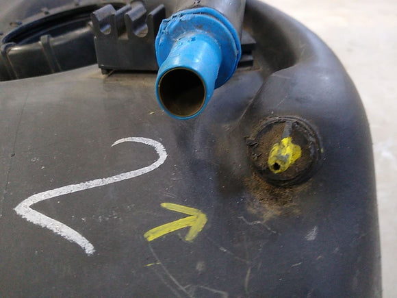 BMW 323i Fuel Gas Tank