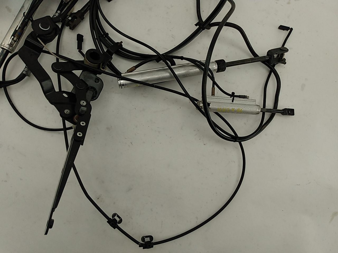 Saab 9-3 Set Of Convertible Top Lift Cylinders & Lines - 0