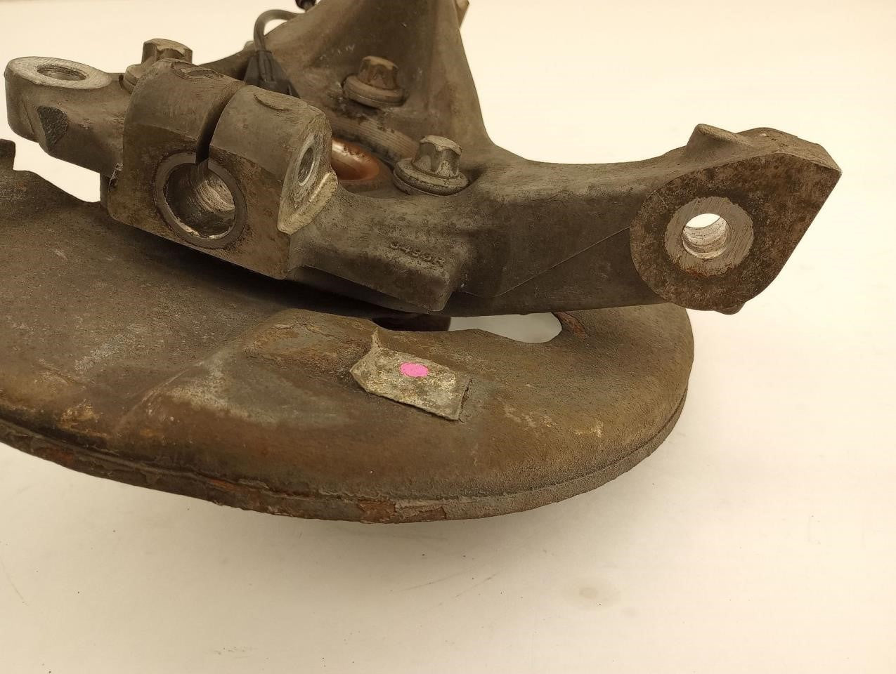 Saab 9-3 Passenger Right Front Spindle Knuckle Hub