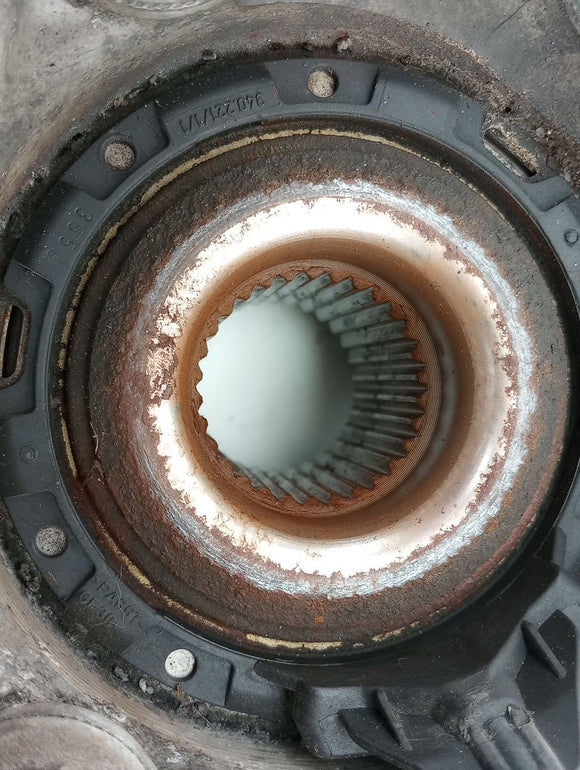 Saab 9-3 Passenger Right Front Spindle Knuckle Hub