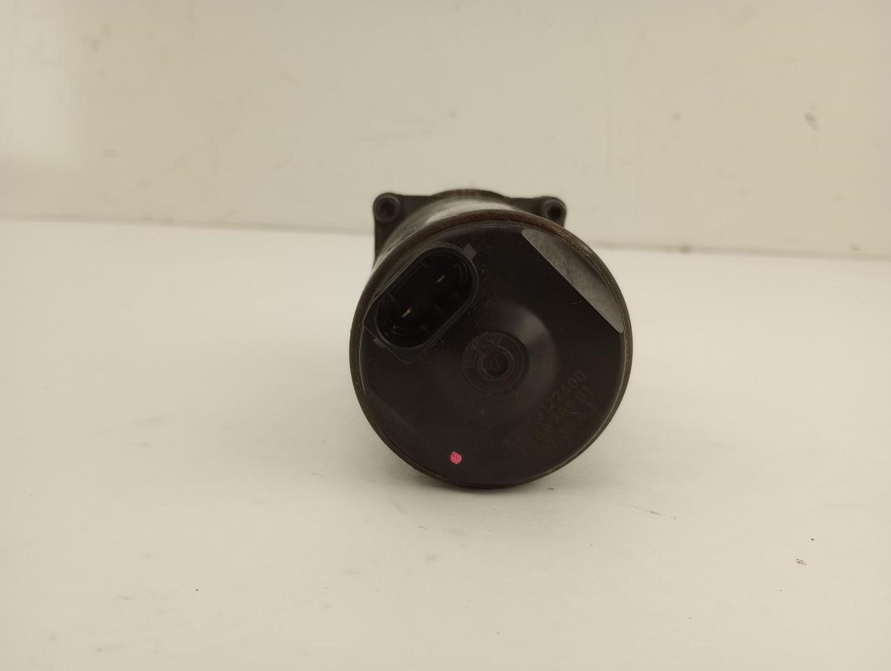 BMW 650i Pair Of Camshaft Valve Timing Actuator