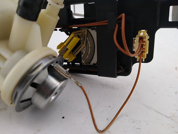 BMW 650i Fuel Pump Level Sensor