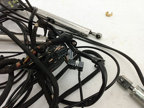 BMW 650i Set Of Convertible Top Lift Cylinders & Lines