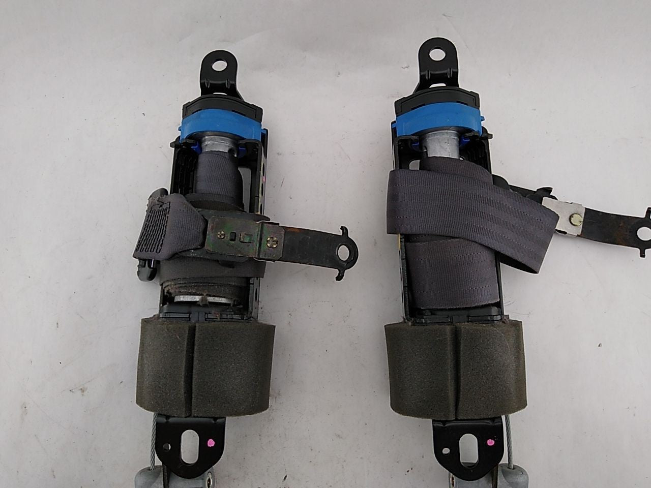 Saab 9-5 Pair Of Front Seatbelt Retractors