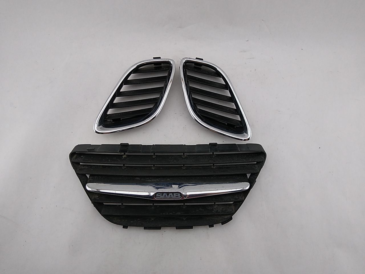 Saab 9-5 Set Of 3 Front Upper Grilles