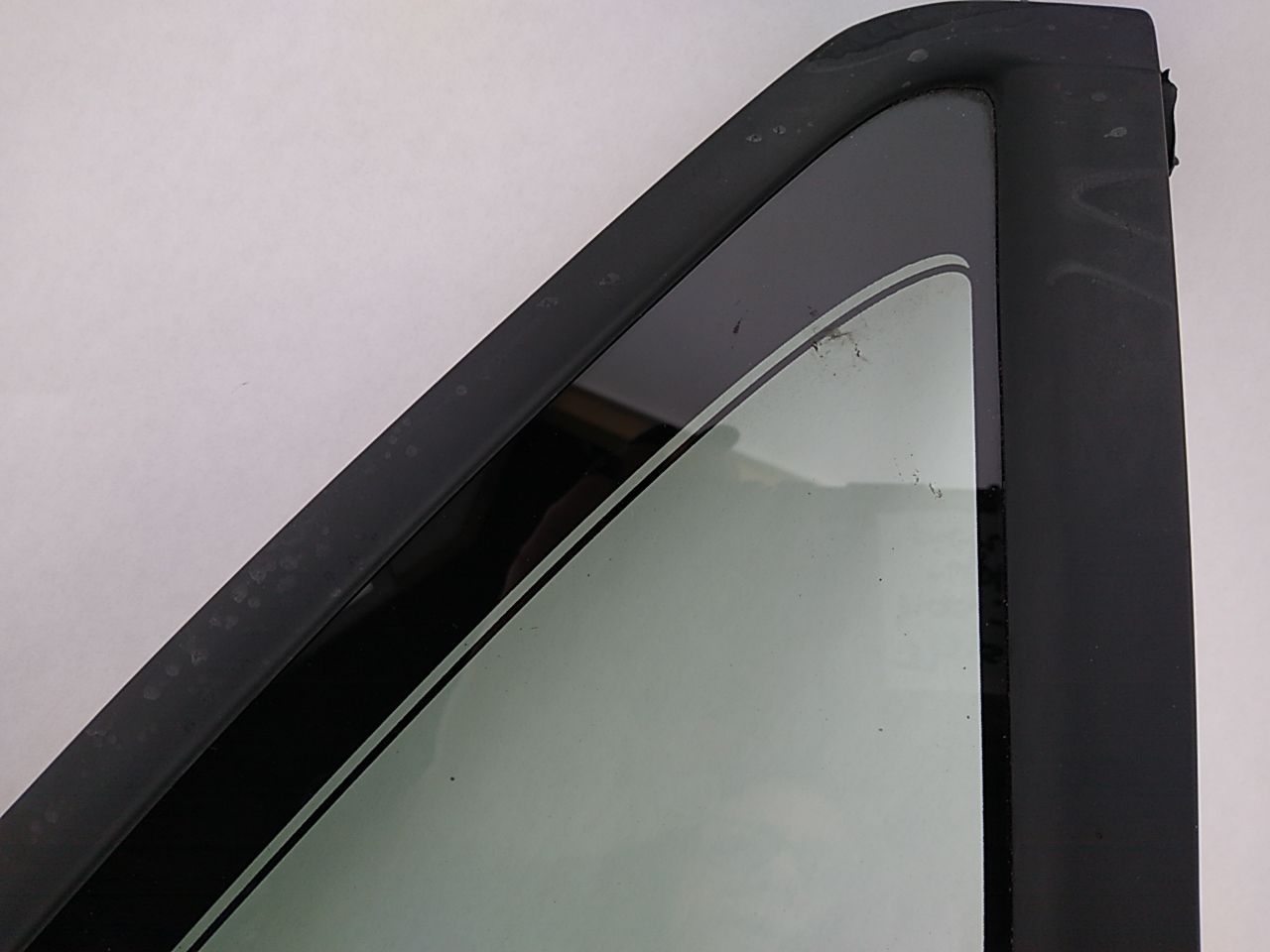 Saab 9-5 Passenger Right Rear Door Vent Glass Window