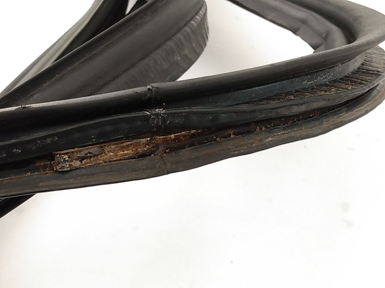 Saab 9-5 Set Of Door Seal Molding Weatherstrips