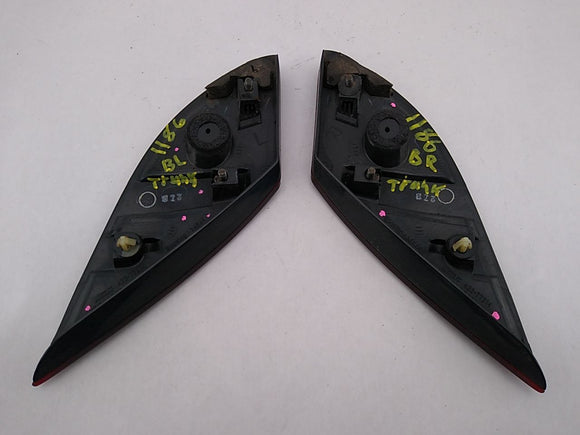 Lexus SC430 Pair Of Rear Trunk Tail Light Reflectors