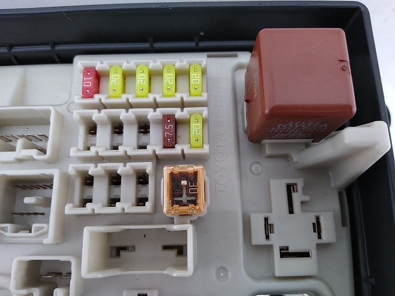 Lexus SC430 Trunk Fuse Box