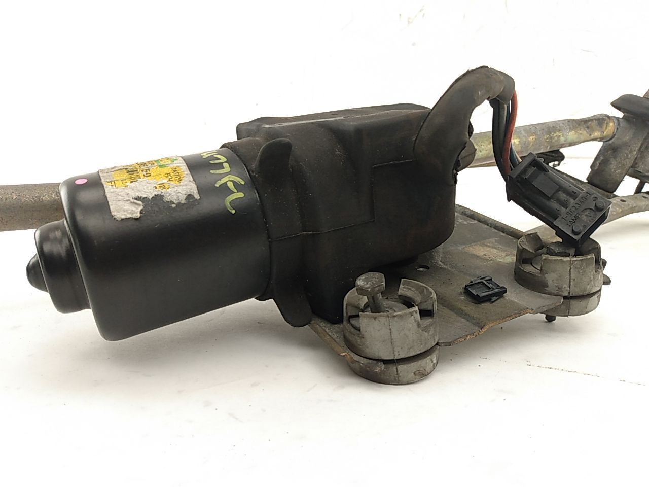 Saab 9-5 Front Windshield Wiper Transmission and Motor