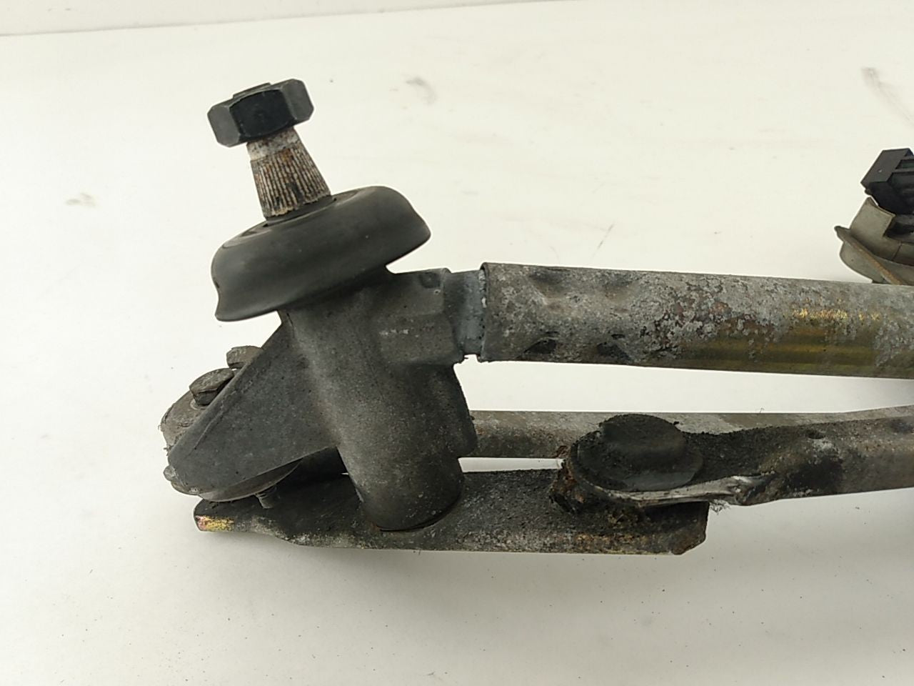 Saab 9-5 Front Windshield Wiper Transmission and Motor